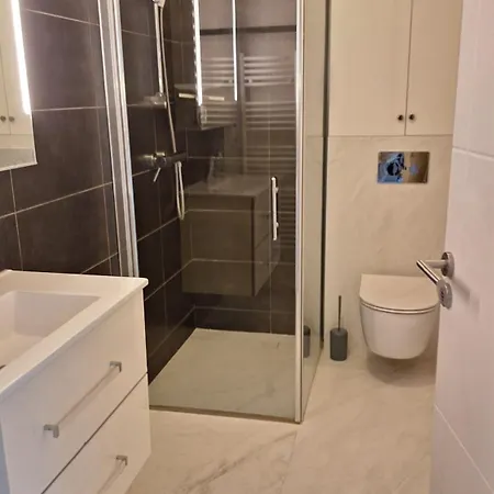 Beau 2 Pieces Rue D'antibes
