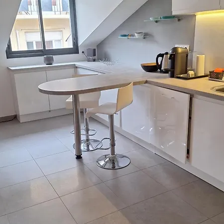 Apartment Beau 2 Pieces Rue D'antibes *