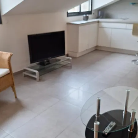 Beau 2 Pieces Rue D'antibes Apartment
