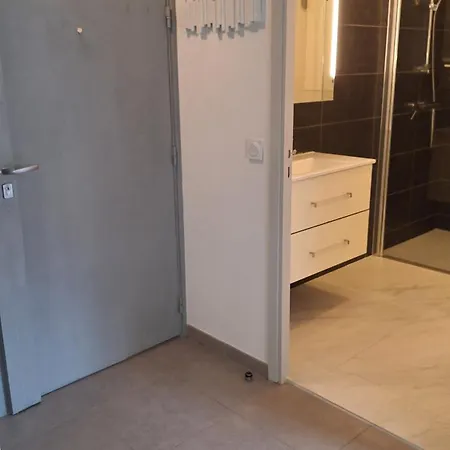 Beau 2 Pieces Rue D'antibes Cannes
