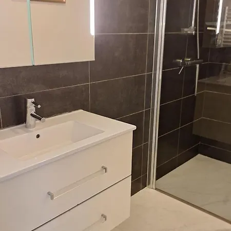 Beau 2 Pieces Rue D'antibes Apartment