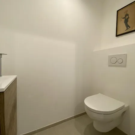 Beau 2 Pieces Rue D'antibes * Cannes